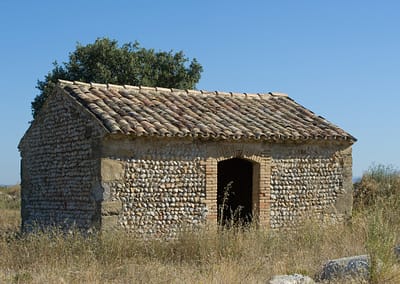Maison de pierre en Provence rurale